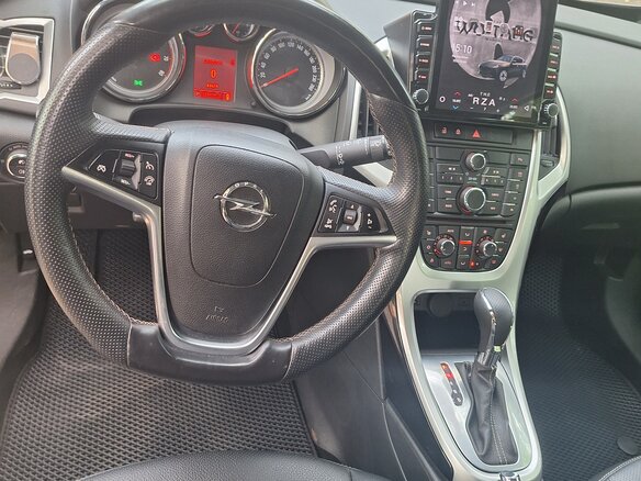2013 Opel Astra GTC J Рестайлинг, чёрный, 1150000 рублей - вид 12