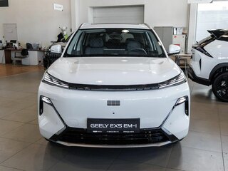 2026 Geely EX5 Гибрид EM-R, белый, 3829990 рублей, вид 2