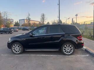 2011 Mercedes-Benz M-Класс 350 II (W164) Рестайлинг, чёрный, 1590000 рублей, вид 3