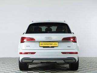 2021 Audi Q5 45 TFSI II (FY) Рестайлинг, белый, 4939000 рублей, вид 5