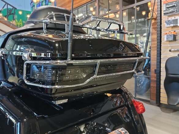 2015 Harley-Davidson Tri Glide, чёрный, 3550000 рублей - вид 19
