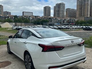 2022 Nissan Altima VI (L34) Рестайлинг, белый, 1860000 рублей, вид 5