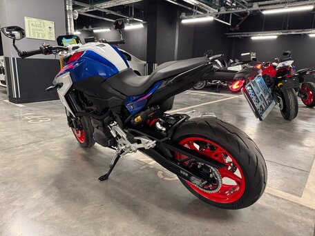 2024 BMW F 900 R, синий, 1350000 рублей, вид 5