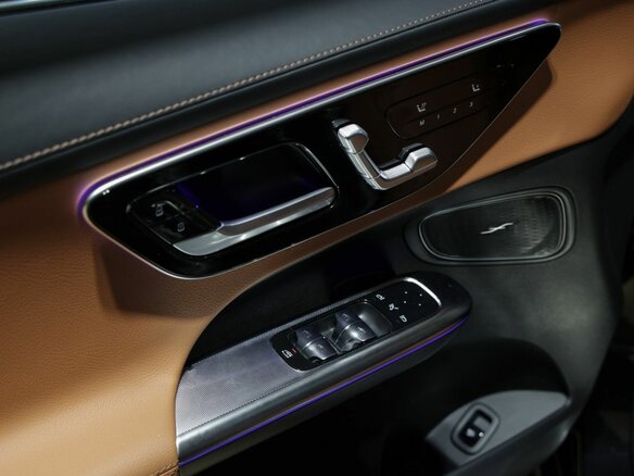 2026 Mercedes-Benz GLC 260 L II (X254), чёрный, 8898000 рублей - вид 16