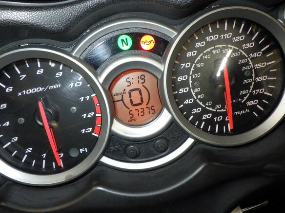 2010 Suzuki GSX 1300 R Hayabusa, белый, 777000 рублей - вид 6
