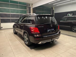 2012 Mercedes-Benz GLK-Класс 300 I (X204) Рестайлинг, коричневый, 1700000 рублей, вид 4