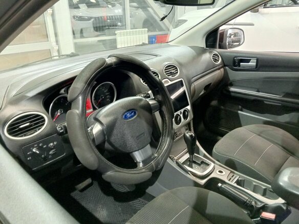 2010 Ford Focus II Рестайлинг, фиолетовый, 474000 рублей - вид 10