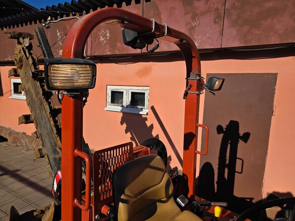 2012 DitchWitch Траншеекопатель, красный, 2300000 рублей - вид 22