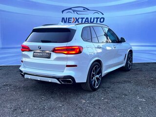 2019 BMW X5 30d IV (G05/G18), белый, 7300000 рублей, вид 5