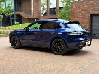 2023 Porsche Macan GTS I Рестайлинг 2, синий, 8900000 рублей, вид 4
