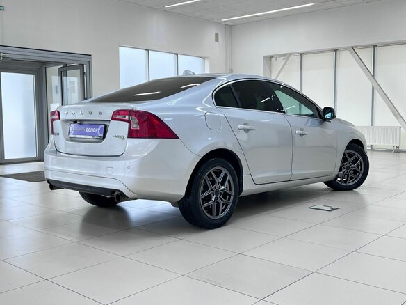 2016 Volvo S60 II Рестайлинг, серебристый, 1350000 рублей - вид 6