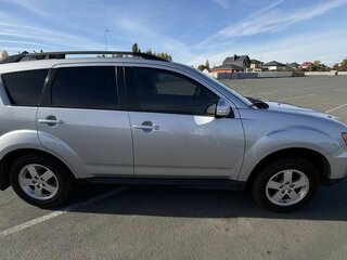 2012 Mitsubishi Outlander II Рестайлинг, серебристый, 1270000 рублей, вид 3