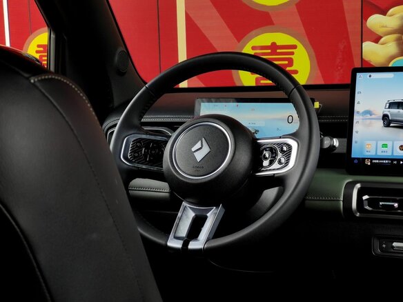 2025 Baojun Yep Plus, серебристый, 1395000 рублей - вид 18