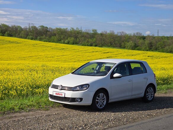 2011 Volkswagen Golf VI, белый, 999000 рублей