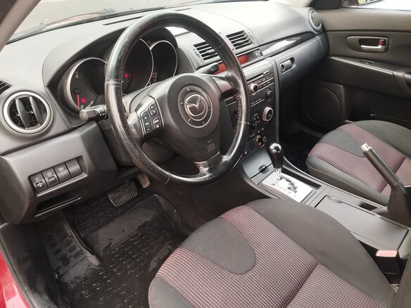 2004 Mazda 3 I (BK), красный, 515000 рублей - вид 6