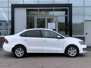 2015 Volkswagen Polo V Рестайлинг, белый, 729000 рублей, вид 5
