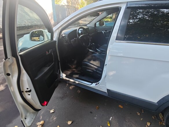 2014 Chevrolet Captiva I Рестайлинг 2, белый, 1520000 рублей - вид 8