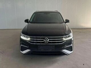 2022 Volkswagen Tiguan L II Рестайлинг (China Market), чёрный, 2450000 рублей, вид 2
