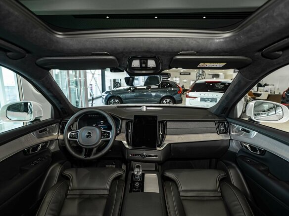 2026 Volvo XC90 B5 II Рестайлинг 2, белый, 13950000 рублей - вид 12