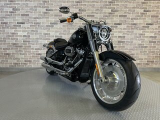 2024 Harley-Davidson Fat Boy, чёрный, 2485000 рублей, вид 4