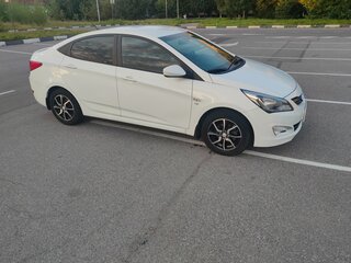 2015 Hyundai Solaris I Рестайлинг, белый, 1150000 рублей, вид 4