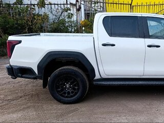 2026 Toyota Hilux IX, белый, 7990000 рублей, вид 4