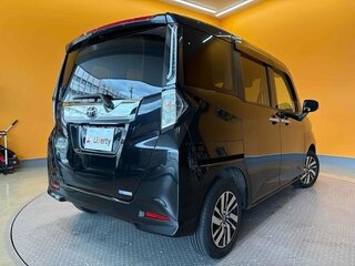 2022 Toyota Roomy I Рестайлинг, белый, 950084 рублей, вид 4