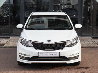 2016 Kia Rio III Рестайлинг, белый, 1050000 рублей, вид 2