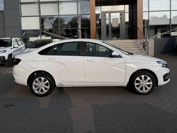 2026 Lada (ВАЗ) Vesta I Рестайлинг (NG), белый, 1855000 рублей - вид 3