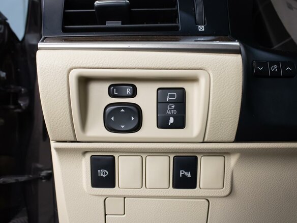 2014 Lexus ES 250 VI, коричневый, 1799000 рублей - вид 18