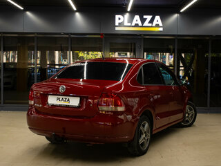 2014 Volkswagen Polo V, красный, 820000 рублей, вид 4