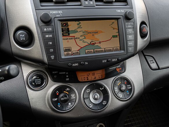 2010 Toyota RAV4 III (XA30), белый - вид 14