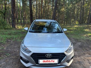 2019 Hyundai Solaris II, серебристый, 1400000 рублей, вид 2