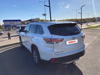 2015 Toyota Highlander III (XU50), белый, 3500000 рублей, вид 4