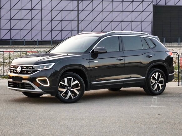 2023 Volkswagen Tayron I Рестайлинг, чёрный, 2500000 рублей - вид 1