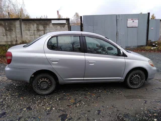 2001 Toyota Platz, серебристый, 255000 рублей, вид 4