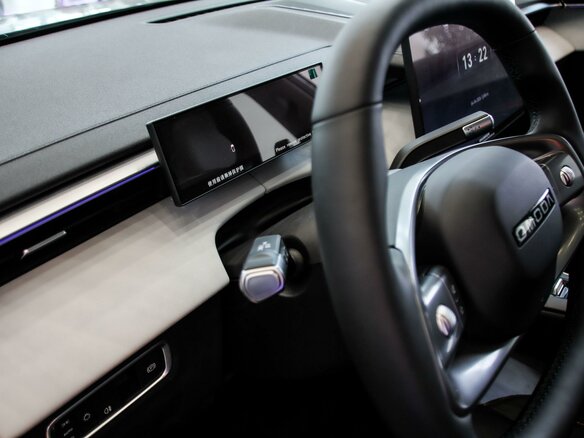 2026 Omoda C5 II, серый, 2629000 рублей - вид 23