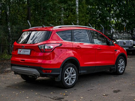 2017 Ford Kuga II Рестайлинг, красный, 1395000 рублей, вид 2