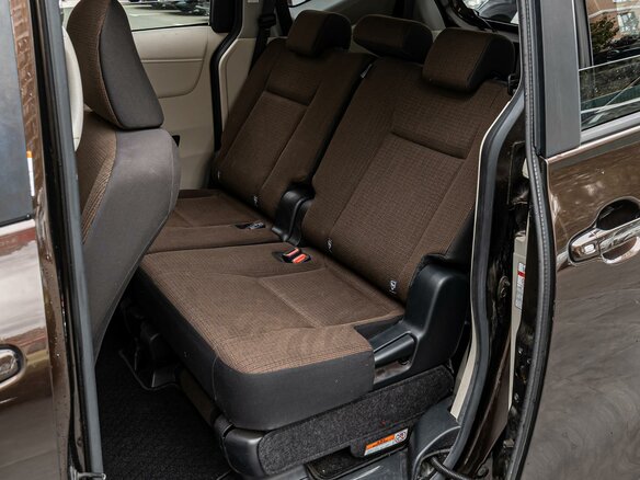 2015 Toyota Sienta II, коричневый, 1525000 рублей - вид 6