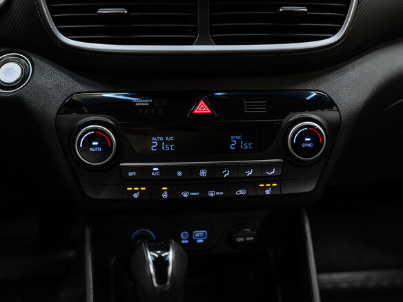 2018 Hyundai Tucson III Рестайлинг, синий, 2385000 рублей - вид 12