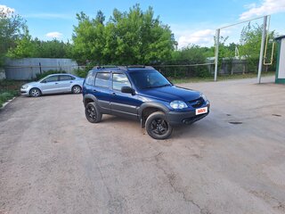 2017 Chevrolet Niva I Рестайлинг, синий, 600000 рублей, вид 4