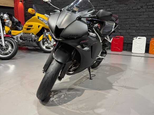 2023 Honda CBR 600RR, чёрный, 895000 рублей - вид 17