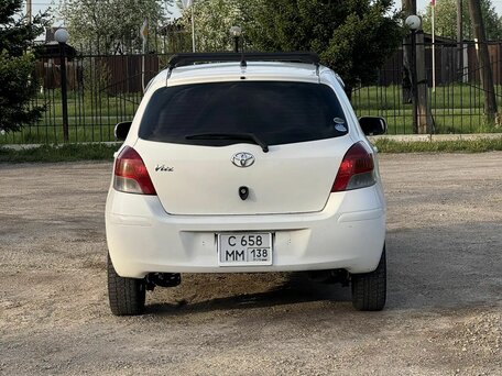 2009 Toyota Vitz II (XP90), белый, 530000 рублей, вид 4