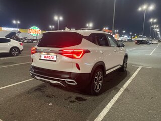 2022 Kia Seltos I, белый, 2450000 рублей, вид 3