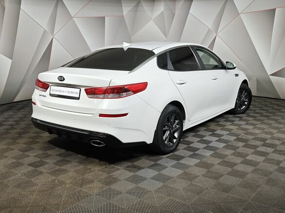2020 Kia Optima IV Рестайлинг, белый, 1647000 рублей - вид 1