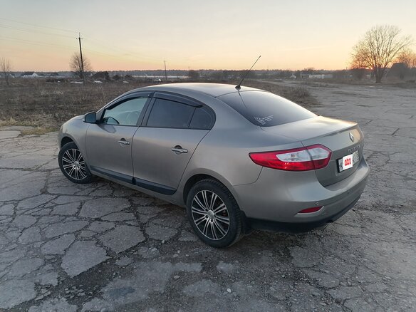 2011 Renault Fluence I, бежевый, 650000 рублей - вид 5