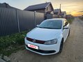 2014 Volkswagen Jetta VI Рестайлинг, белый - вид 2