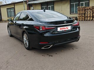 2020 Lexus ES 350 VII, чёрный, 3350000 рублей, вид 4