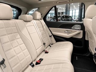 2026 Mercedes-Benz GLE 450 II (V167) Рестайлинг 2, зелёный, 17200000 рублей, вид 5
