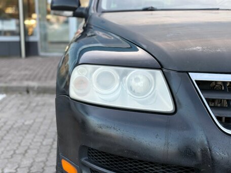 2004 Volkswagen Touareg I, чёрный, 559000 рублей, вид 4